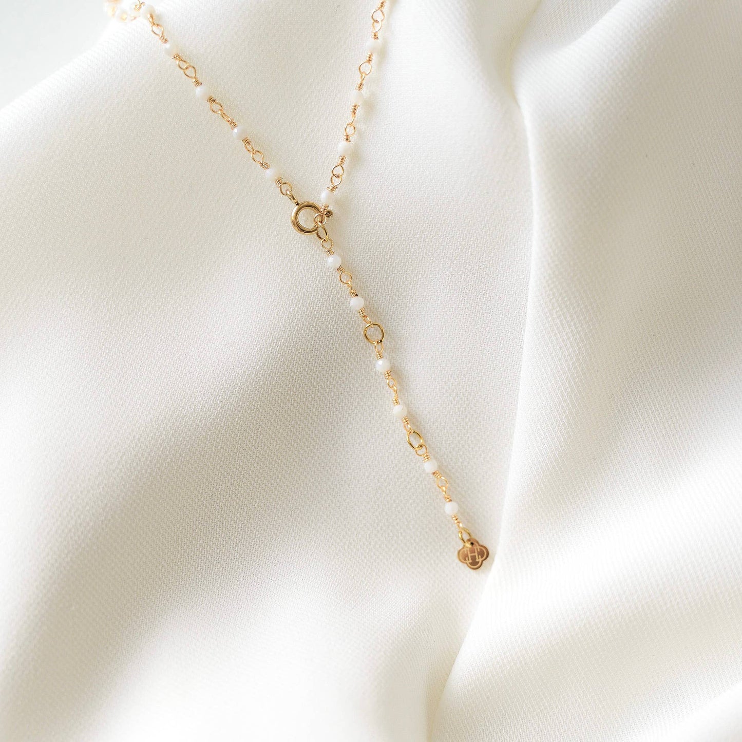 Collar natural de ágata blanca